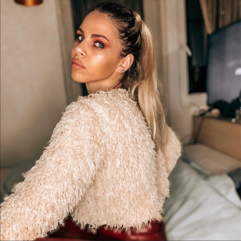 Zara Cream Feather Effect Sweatshirt Sweater Top - Picture 6 of 14